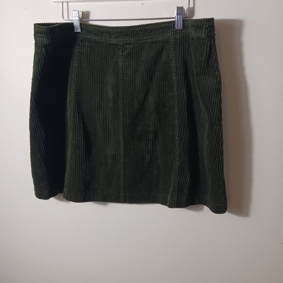 For the Republic Dark Green Corduroy Skirt, Button Front, Pockets, SZ 14, Preppy - Picture 6 of 11